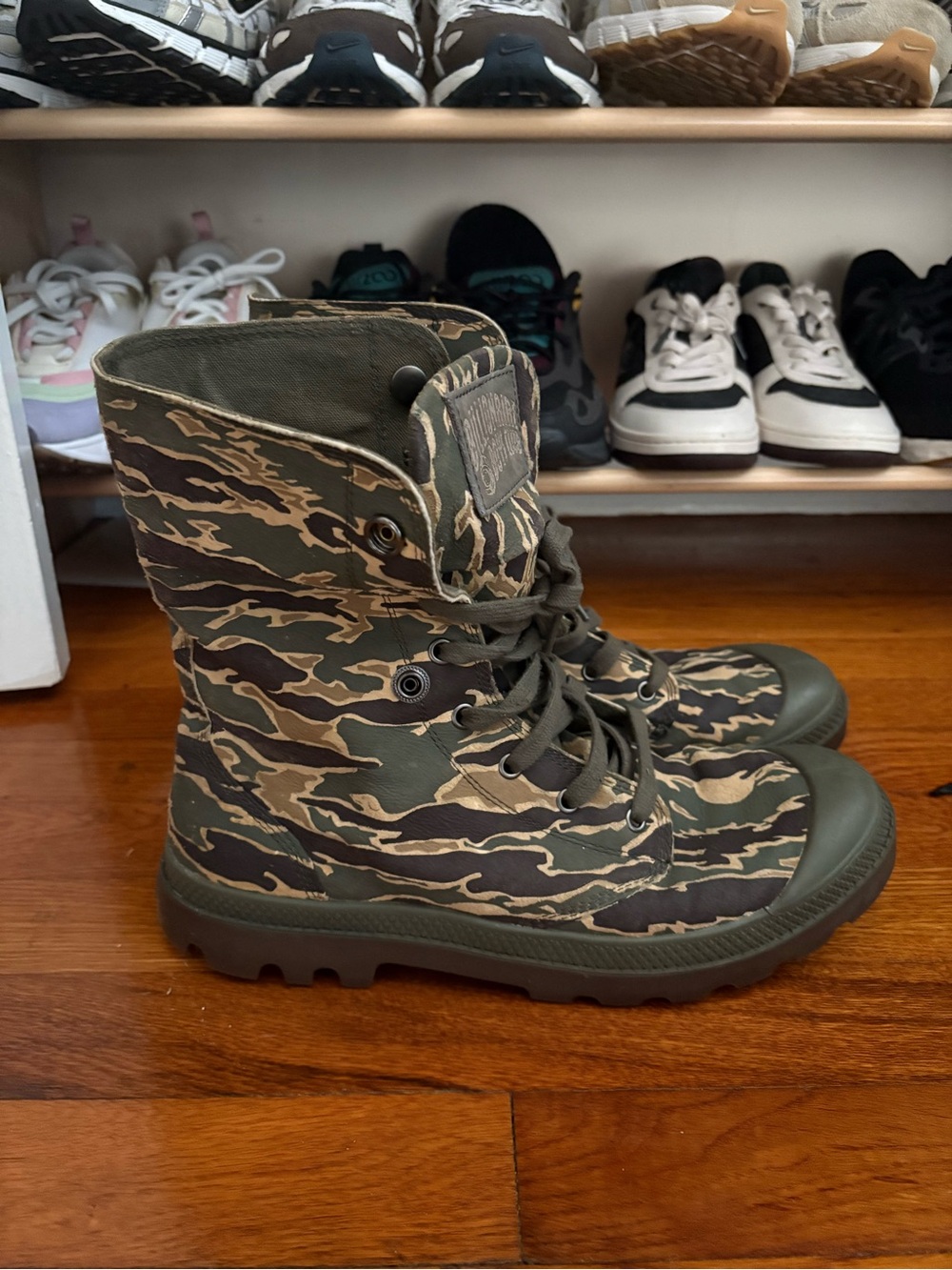 Mens billionaire boys club Camo Lace-Up Combat Boots in Green